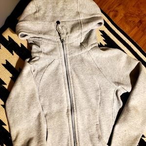 Lululemon size 4